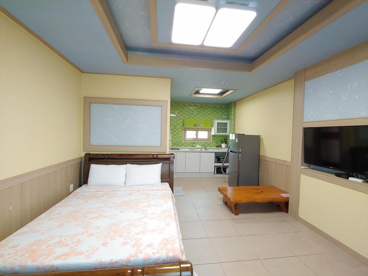 סאוגוויפו Gyulhouse Pension מראה חיצוני תמונה