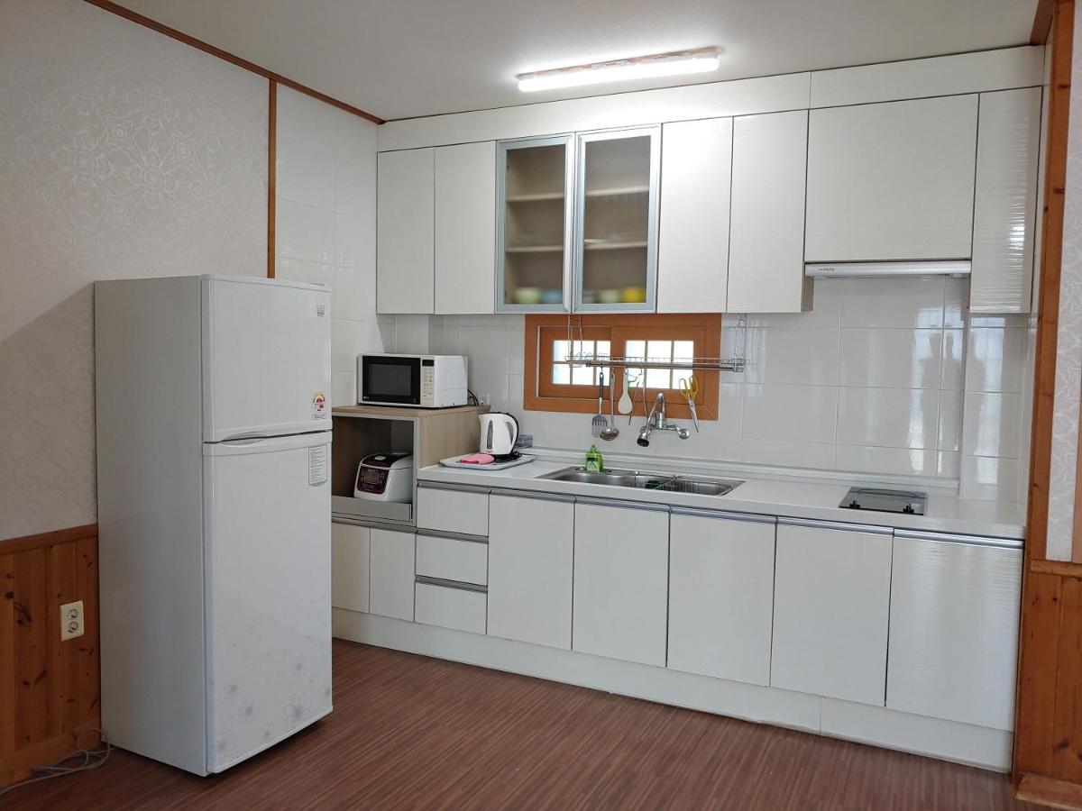סאוגוויפו Gyulhouse Pension מראה חיצוני תמונה