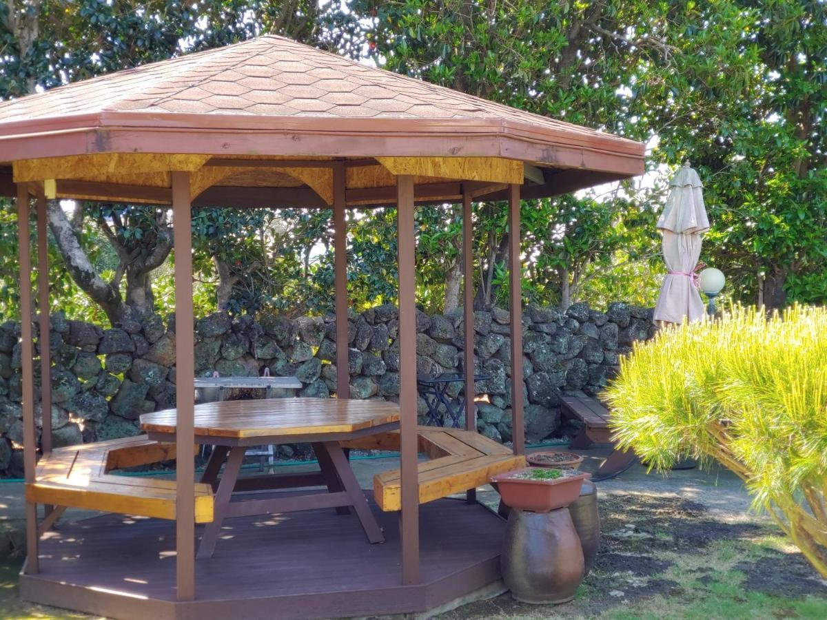 סאוגוויפו Gyulhouse Pension מראה חיצוני תמונה