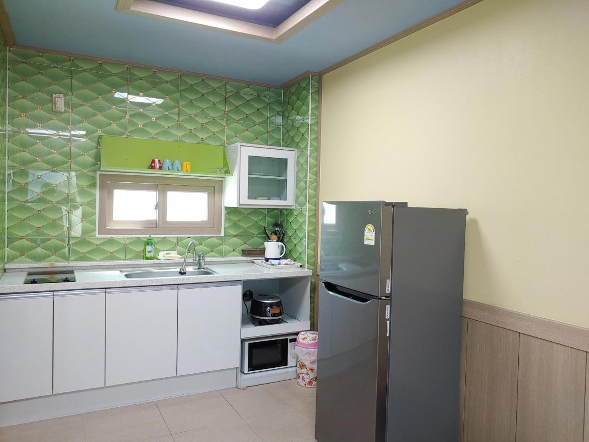 סאוגוויפו Gyulhouse Pension מראה חיצוני תמונה