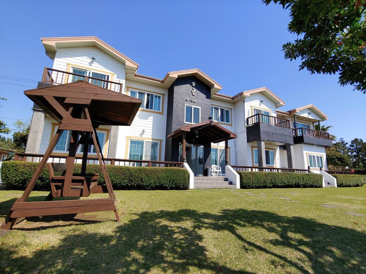 סאוגוויפו Gyulhouse Pension מראה חיצוני תמונה